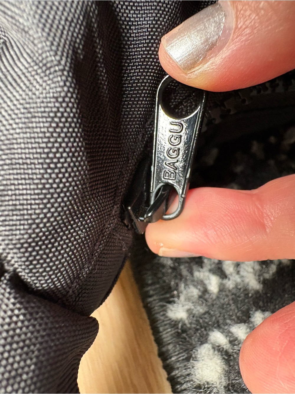 Baggu Swan Shoulder Bag - Picture 5 of 5